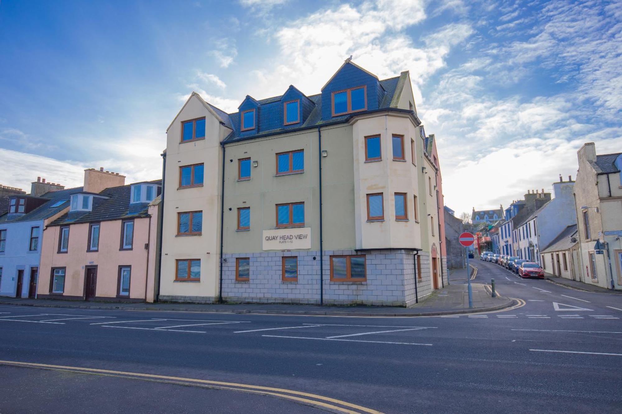 Quay Head View Aparthotel Странрар Экстерьер фото