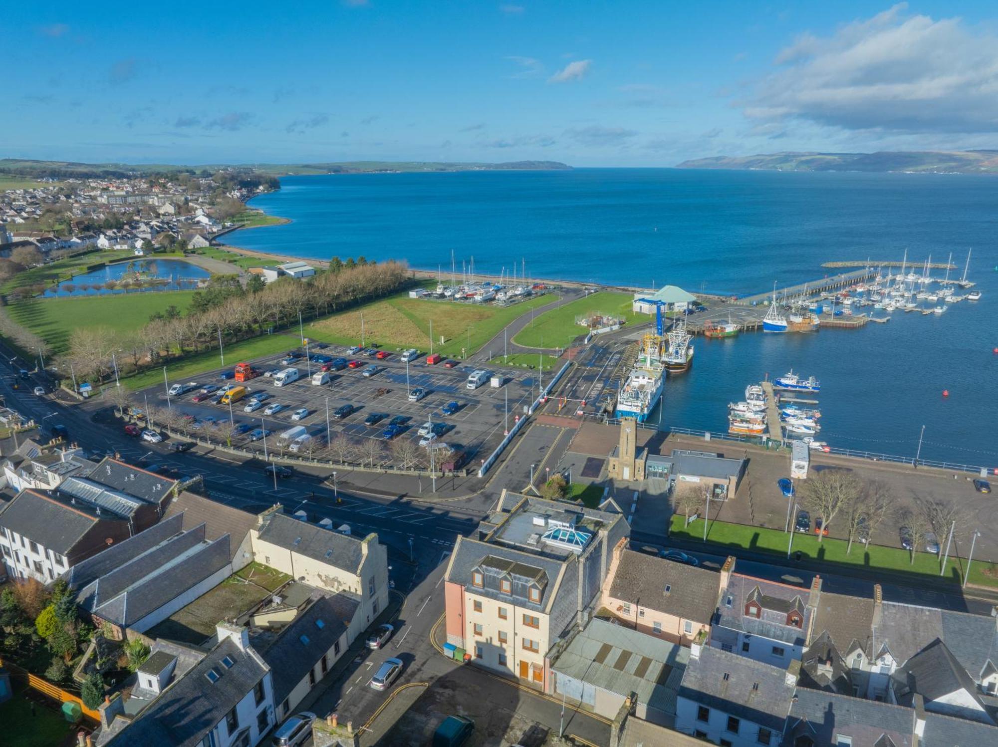 Quay Head View Aparthotel Странрар Экстерьер фото