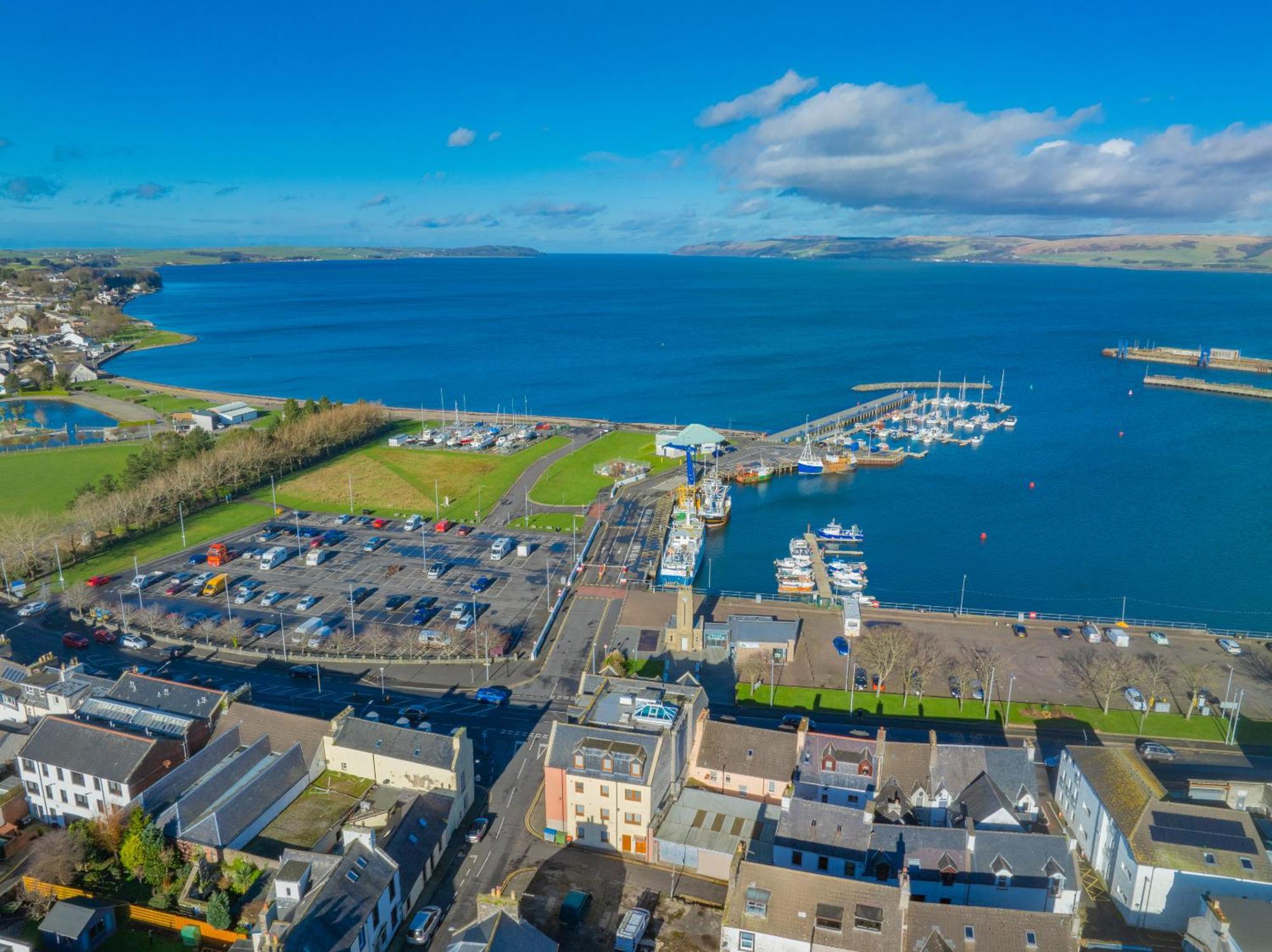 Quay Head View Aparthotel Странрар Экстерьер фото